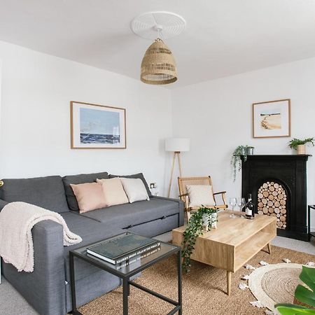 Cosy Period Cottage 2Min Walk To The Beach Portrush Kültér fotó
