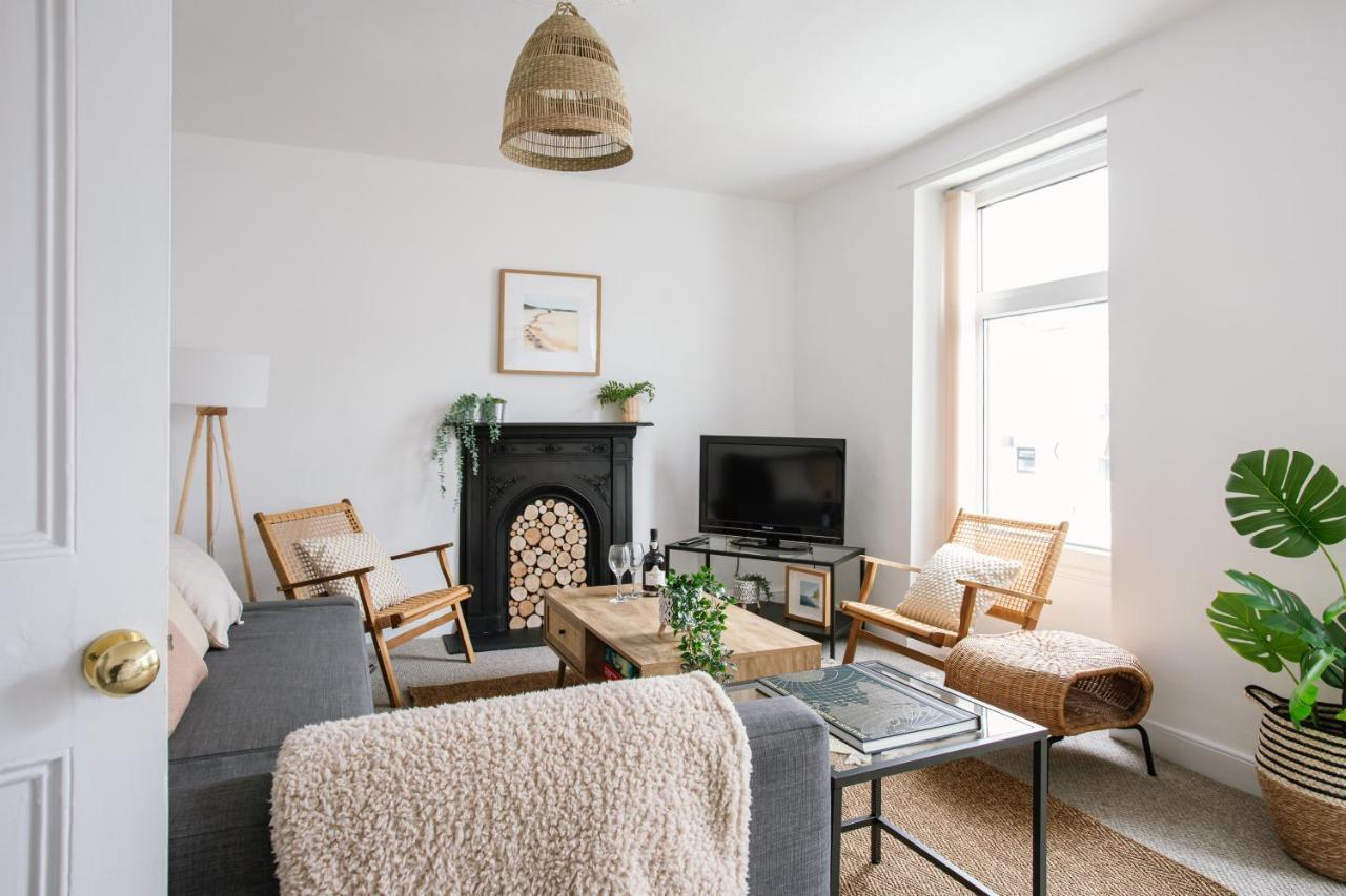 Cosy Period Cottage 2Min Walk To The Beach Portrush Kültér fotó